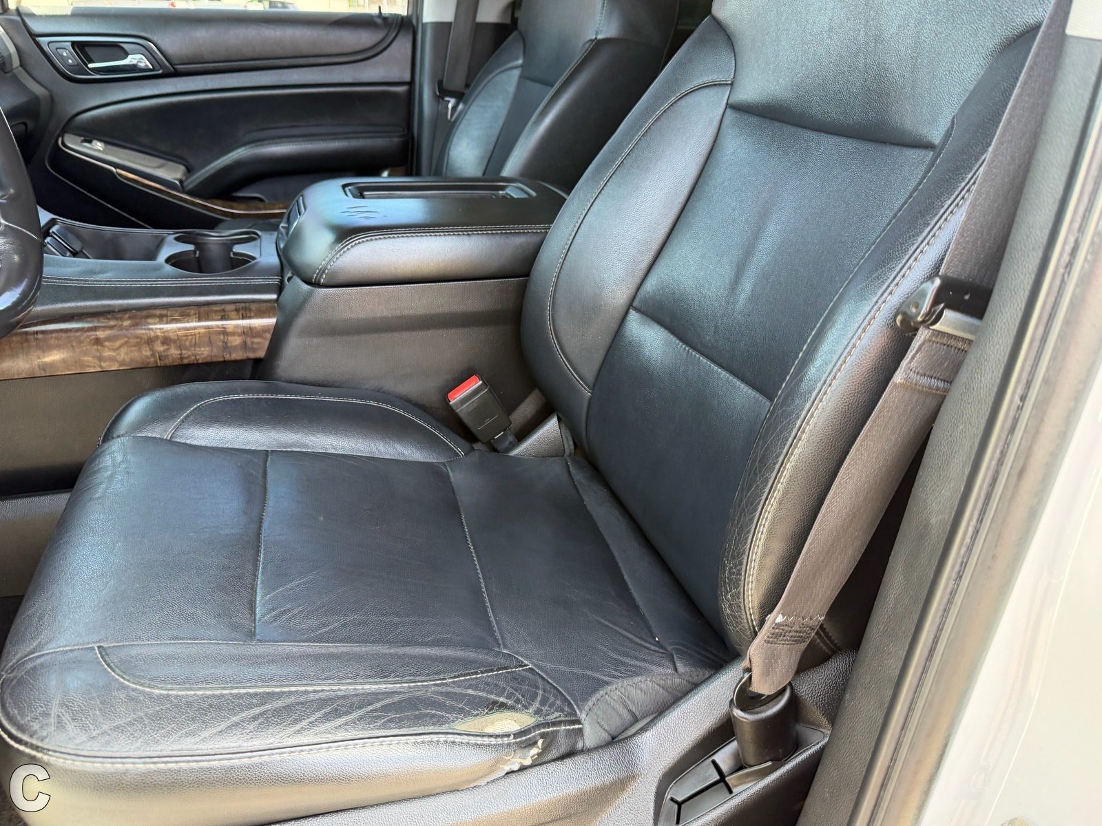 Used 2015 Chevrolet Suburban LT RWD image 22