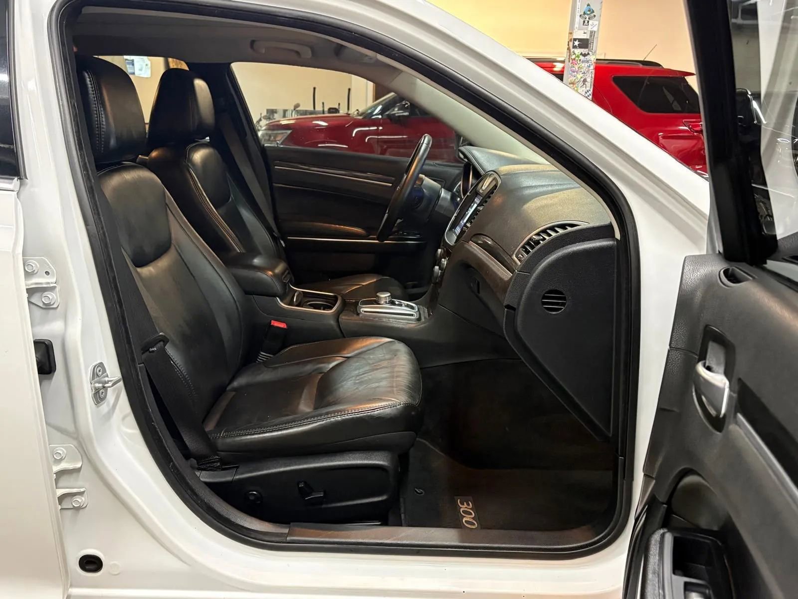 Used 2017 Chrysler 300 Limited w/ Value Package AWD/4WD image 22