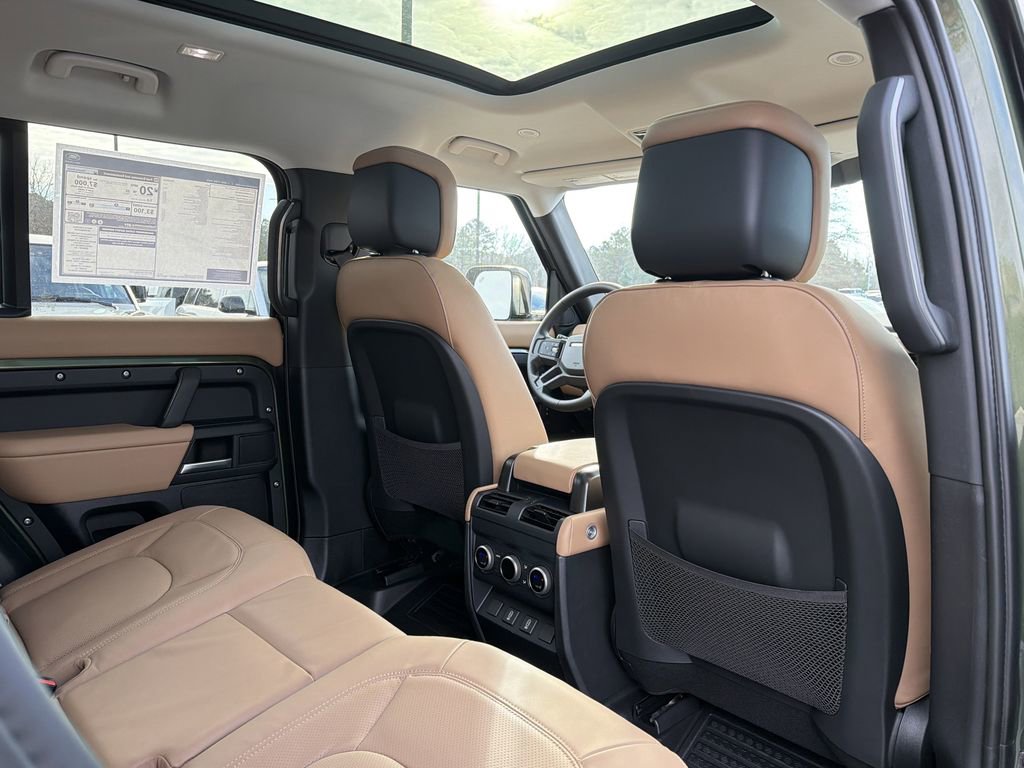 New 2026 Land Rover Defender 110 X-Dynamic SE image 14