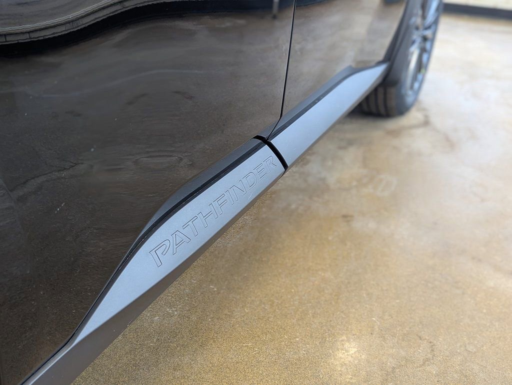 New 2026 Nissan Pathfinder SL image 13