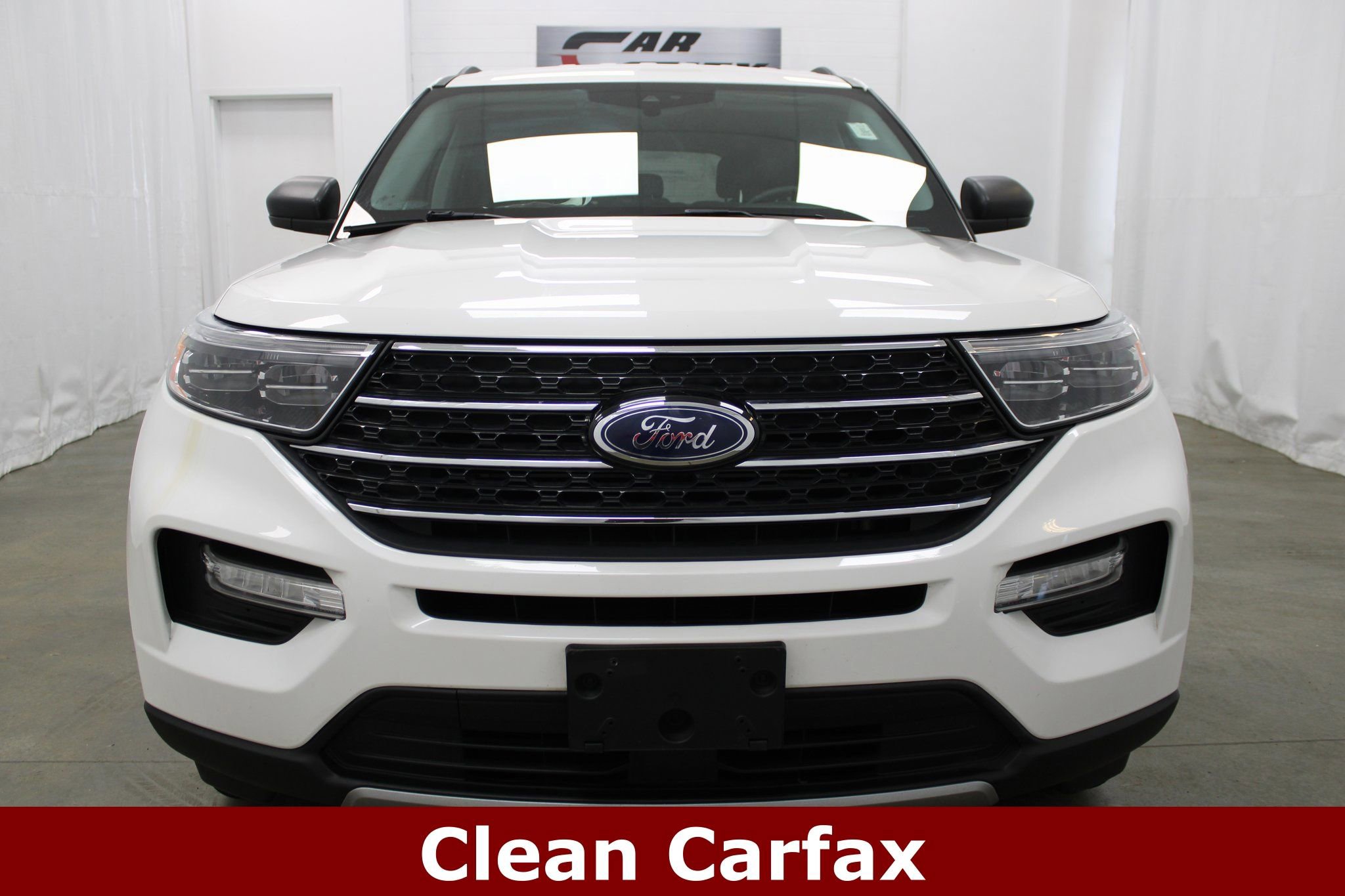 Used 2021 Ford Explorer XLT w/ Equipment Group 202A image 3