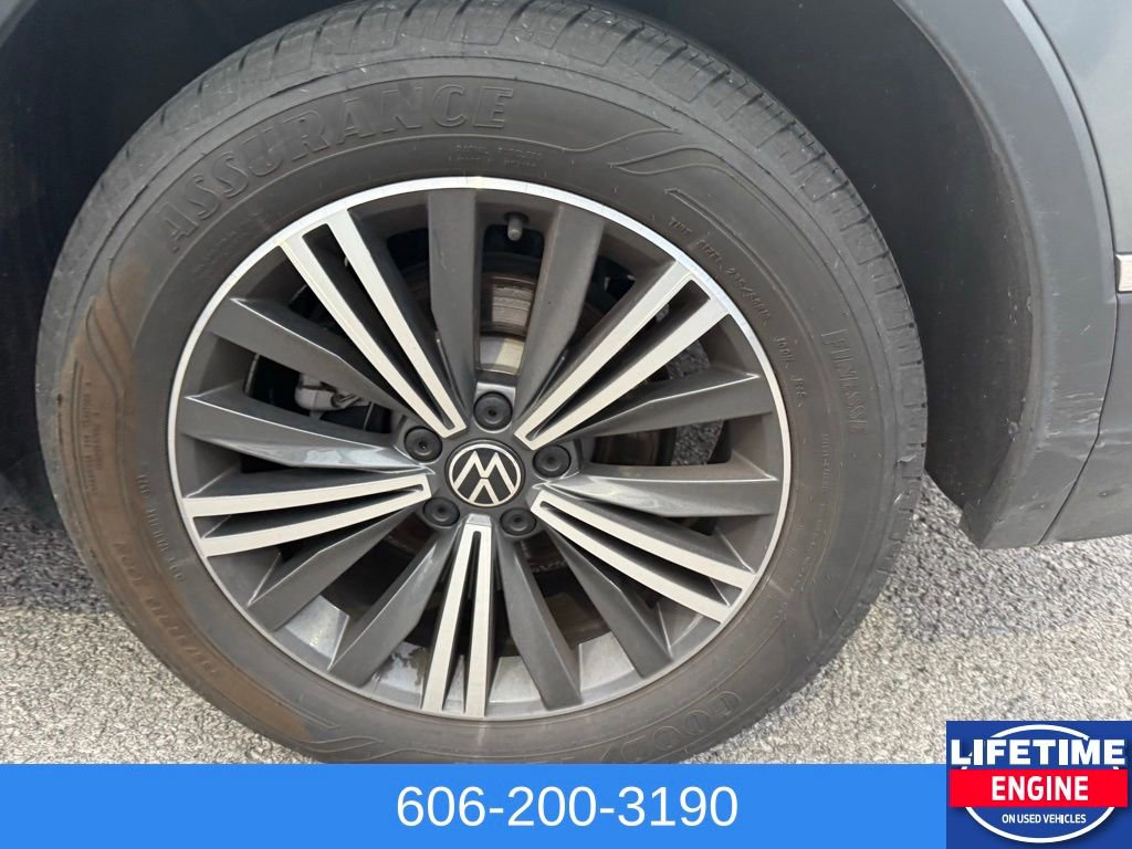 Used 2024 Volkswagen Tiguan Wolfsburg Edition image 9