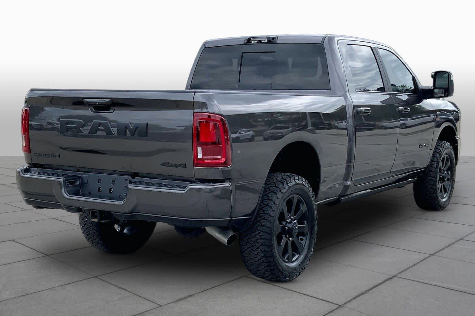 Used 2025 RAM 2500 Laramie AWD/4WD image 13