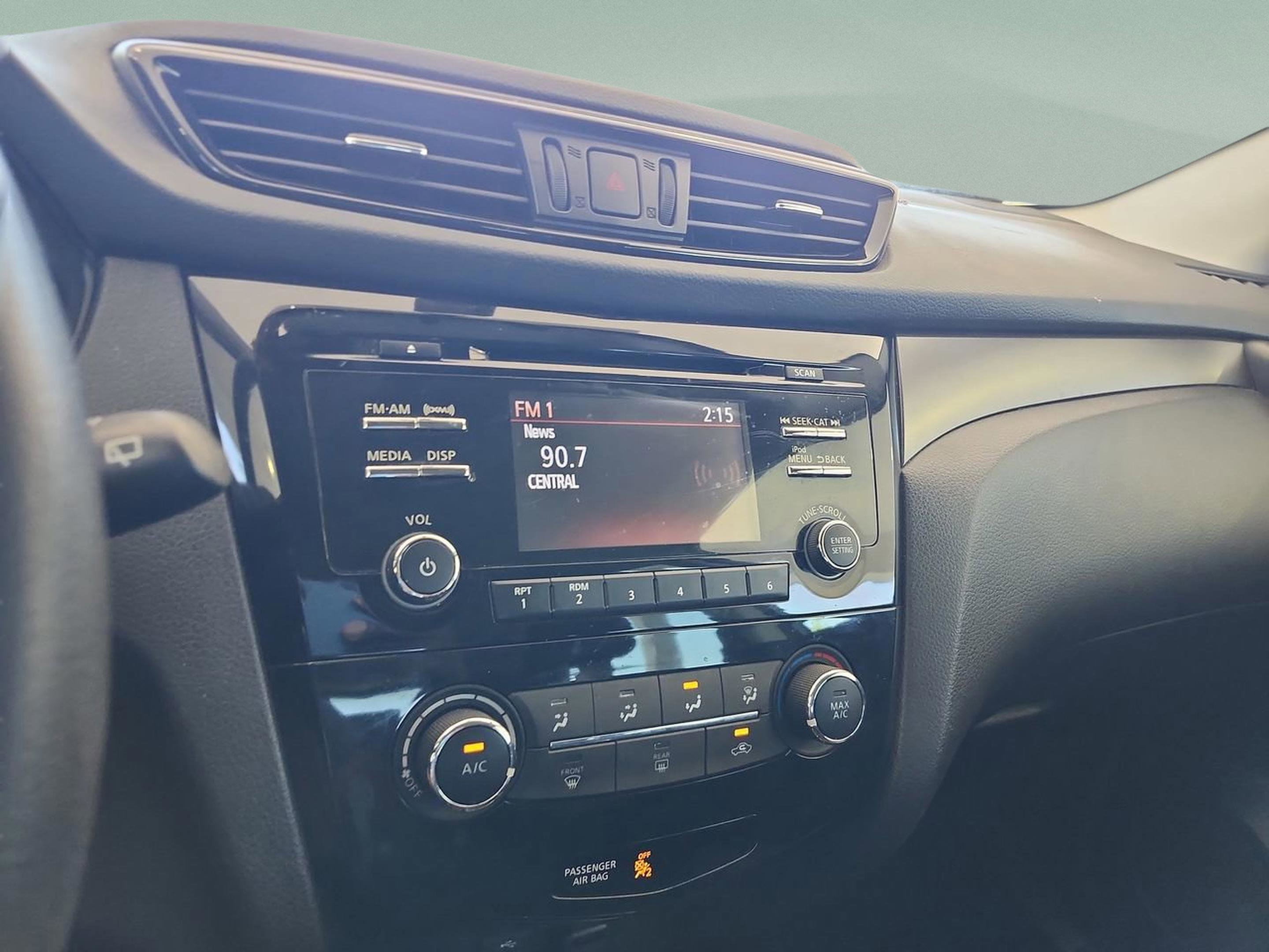 Used 2018 Nissan Rogue Sport S w/ S Appearance Package FWD image 12