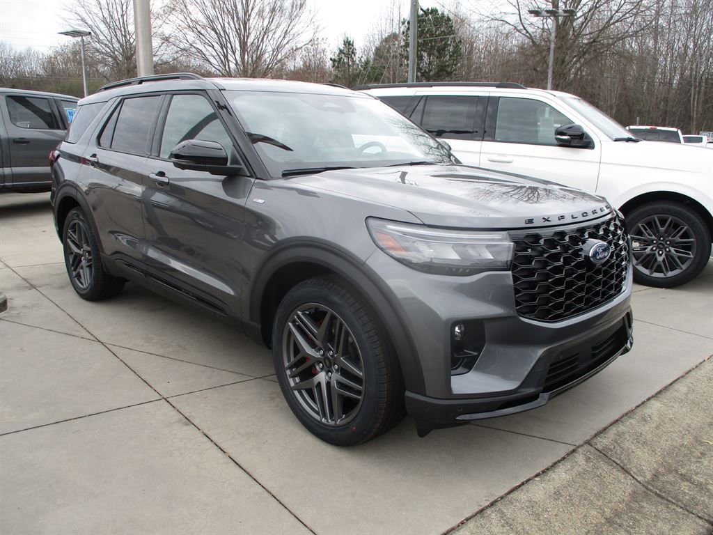 New 2026 Ford Explorer ST-Line w/ ST-Line Street Pack image 2