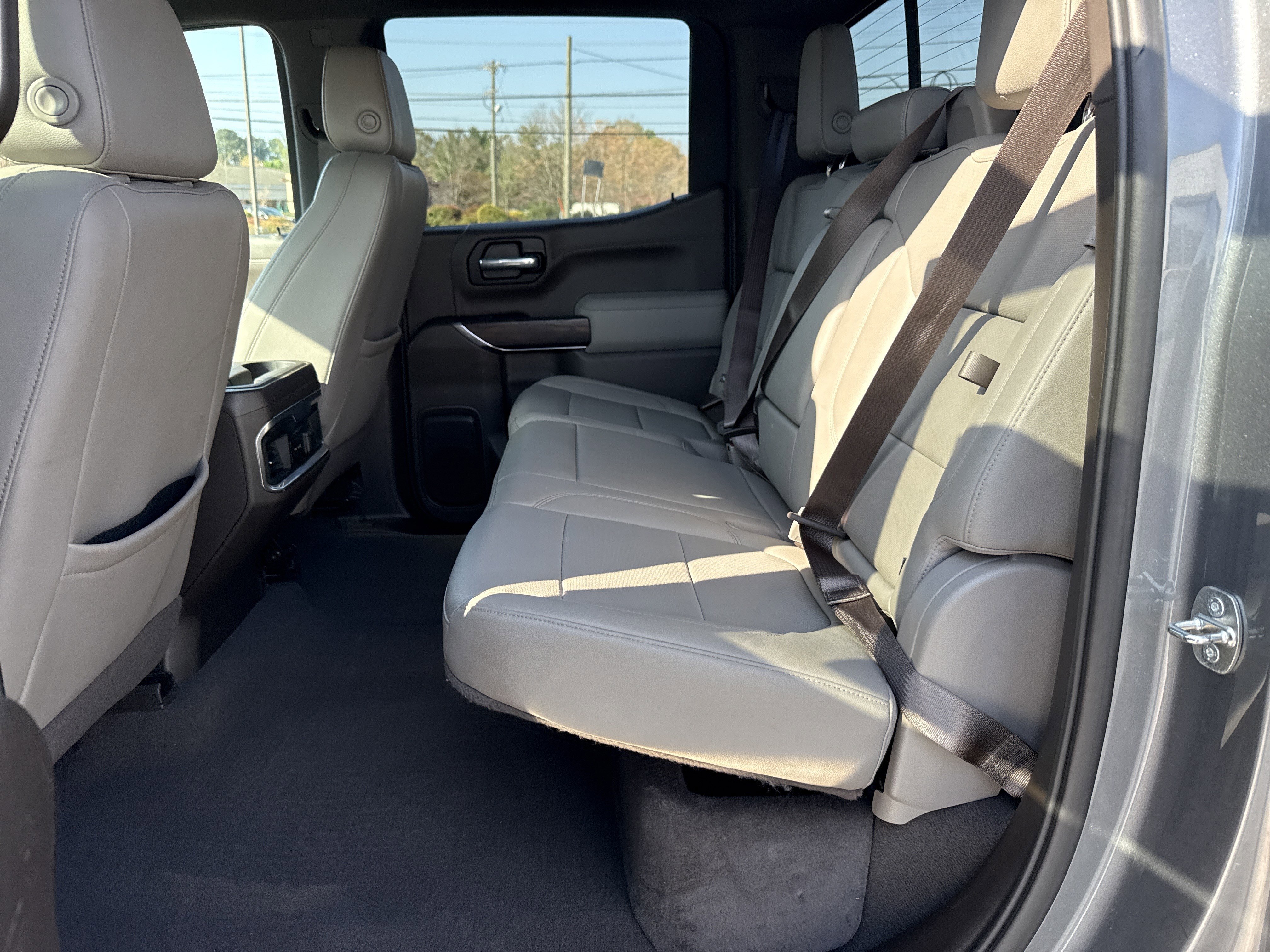 Used 2022 GMC Sierra 1500 SLT w/ SLT Premium Package AWD/4WD image 30