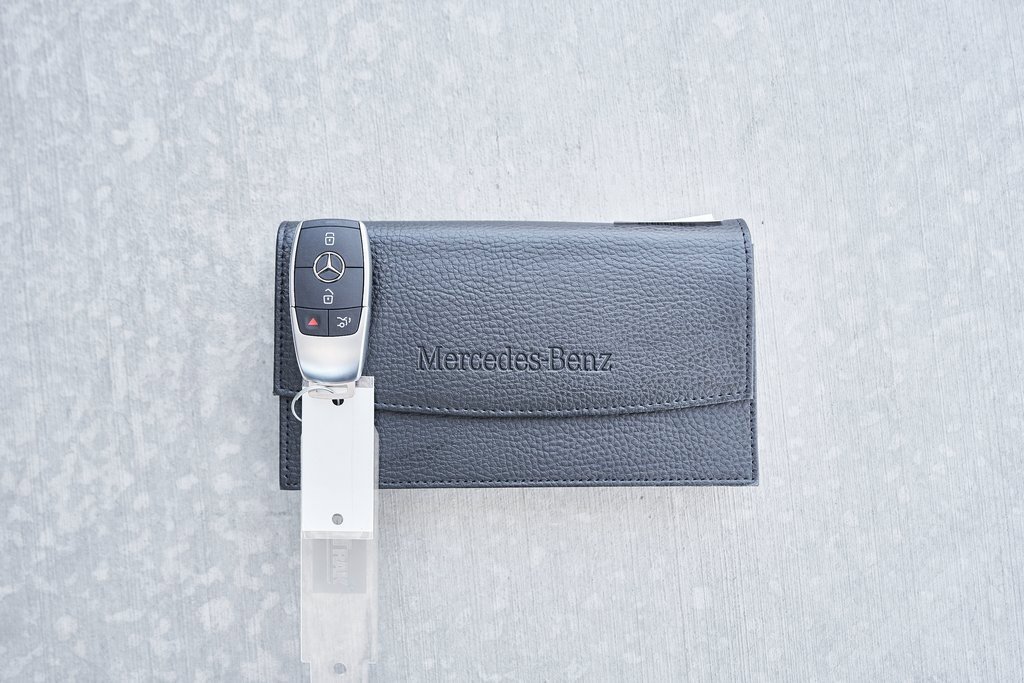 Used 2025 Mercedes-Benz GLB 250 4MATIC w/ Exclusive Package image 61