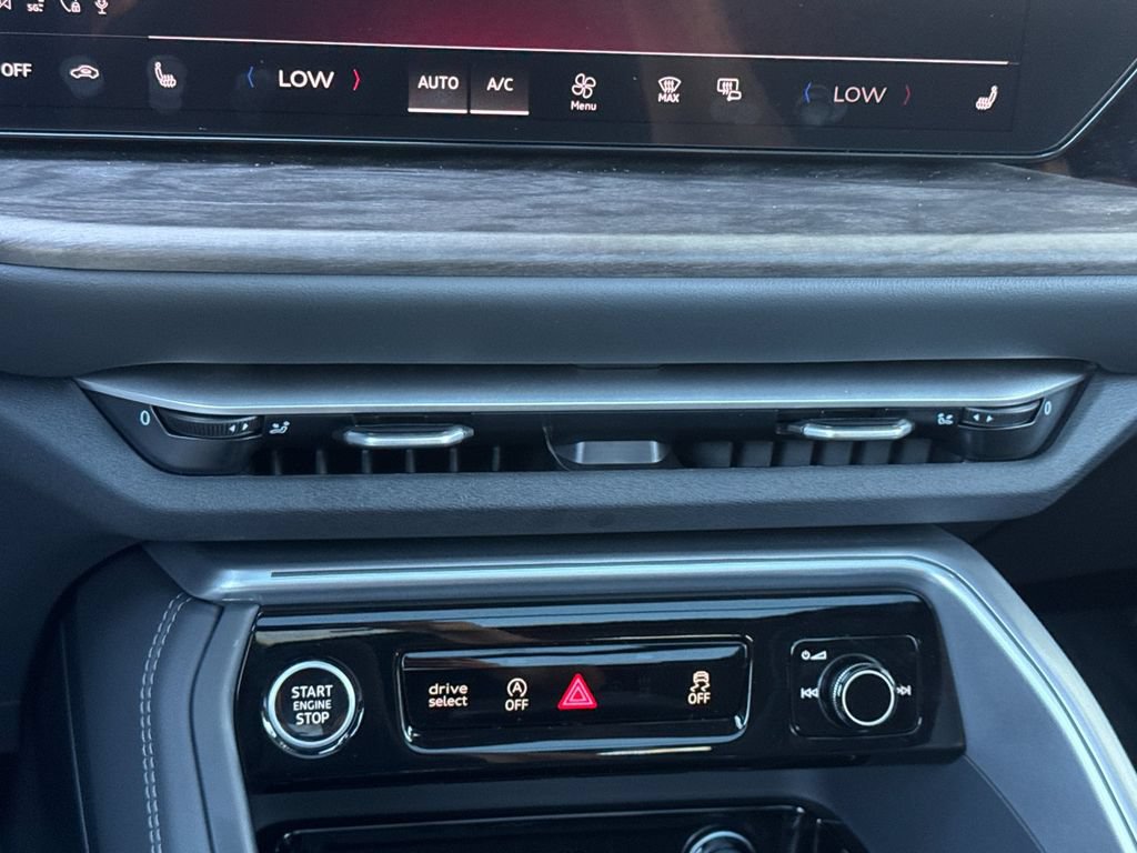 Certified 2025 Audi Q5 Premium w/ Premium Plus AWD/4WD image 28