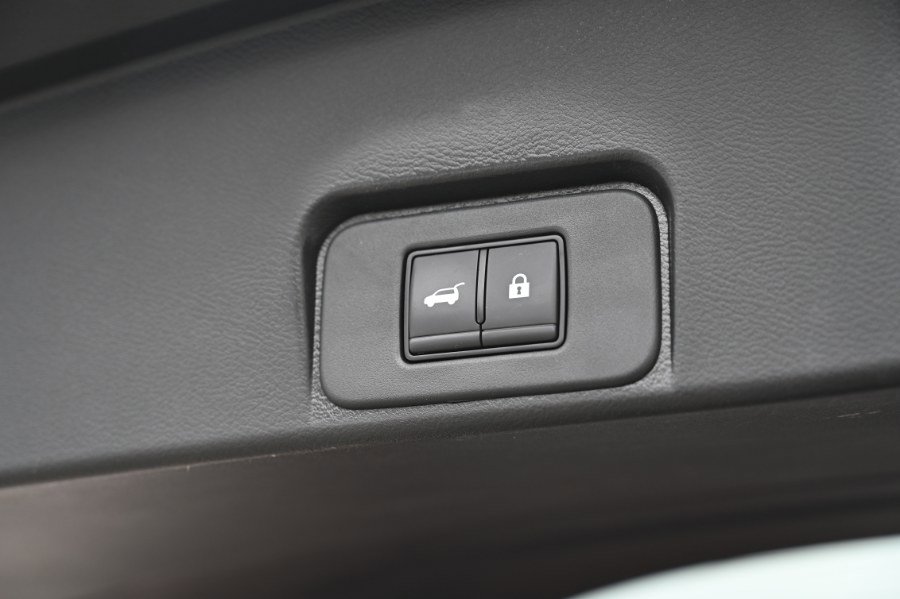 Used 2023 Nissan Rogue SL w/ SL Premium Package image 19