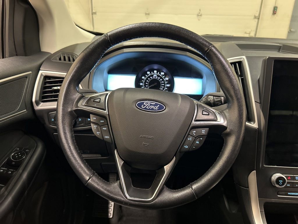 Used 2023 Ford Edge SEL image 17