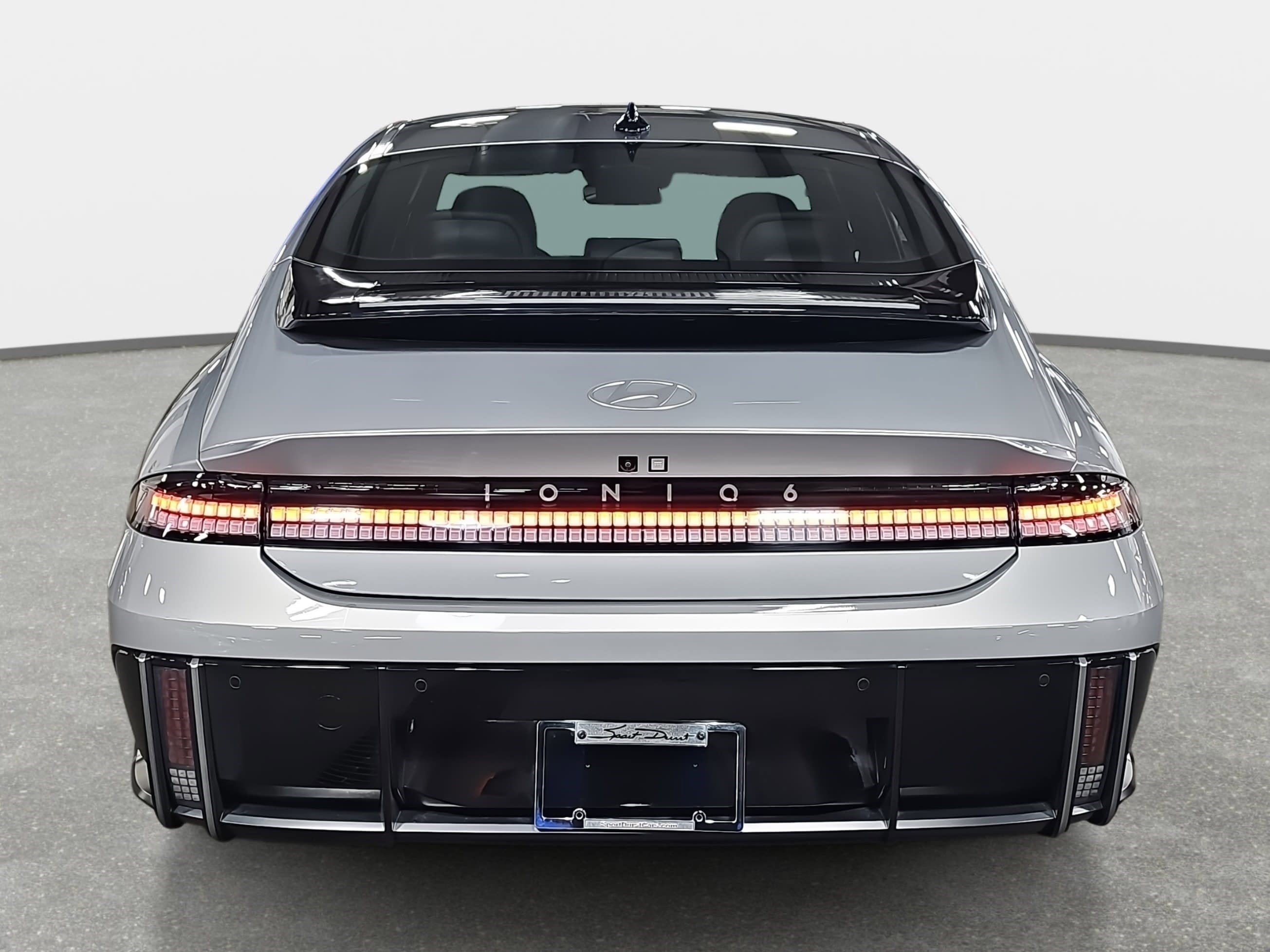 Used 2024 Hyundai Ioniq 6 Limited image 6