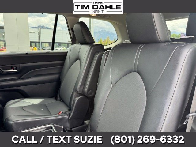 Used 2025 Toyota Grand Highlander AWD image 17