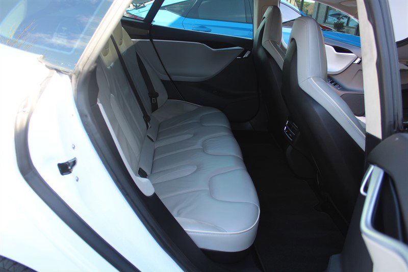 Used 2013 Tesla Model S Performance RWD image 26