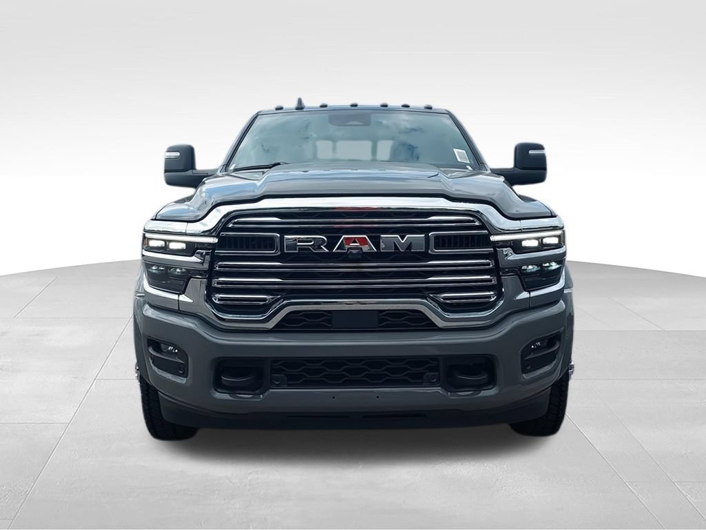 New 2026 RAM 4500 4x4 Crew Cab DRW w/ Laramie Trim Package image 3