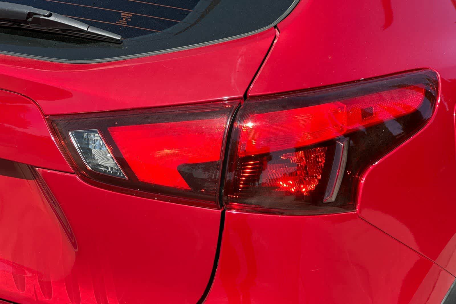 Used 2018 Nissan Rogue Sport S FWD image 34