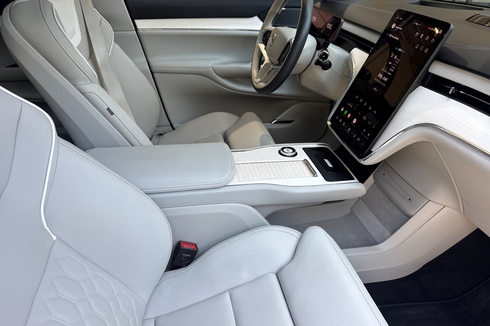 Certified 2025 Volvo EX90 Ultra AWD/4WD image 19