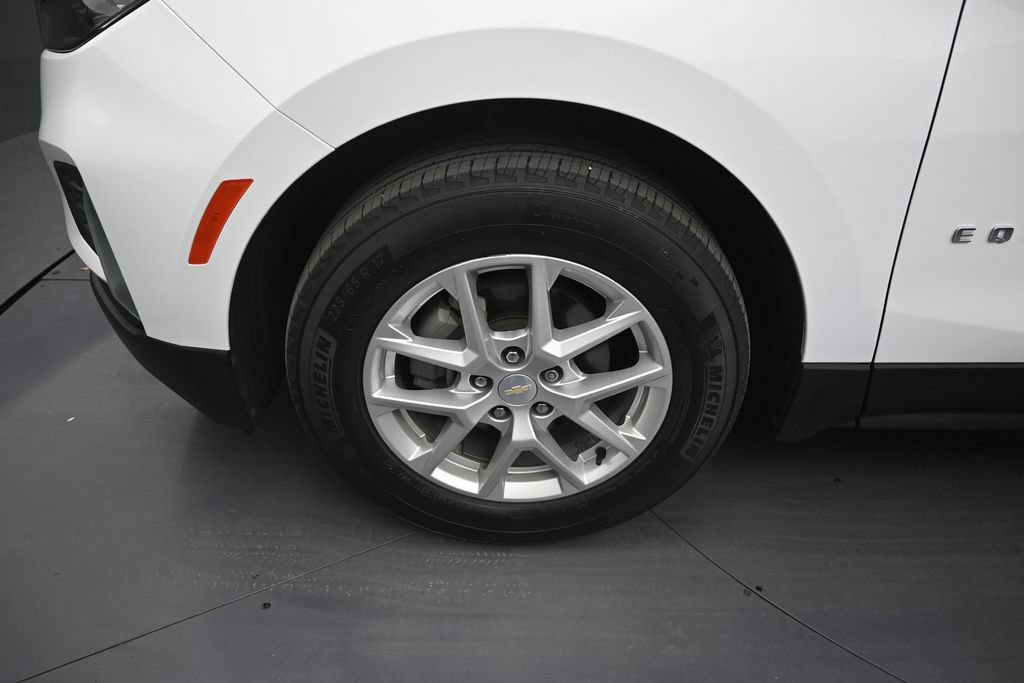 Used 2024 Chevrolet Equinox LT FWD image 9