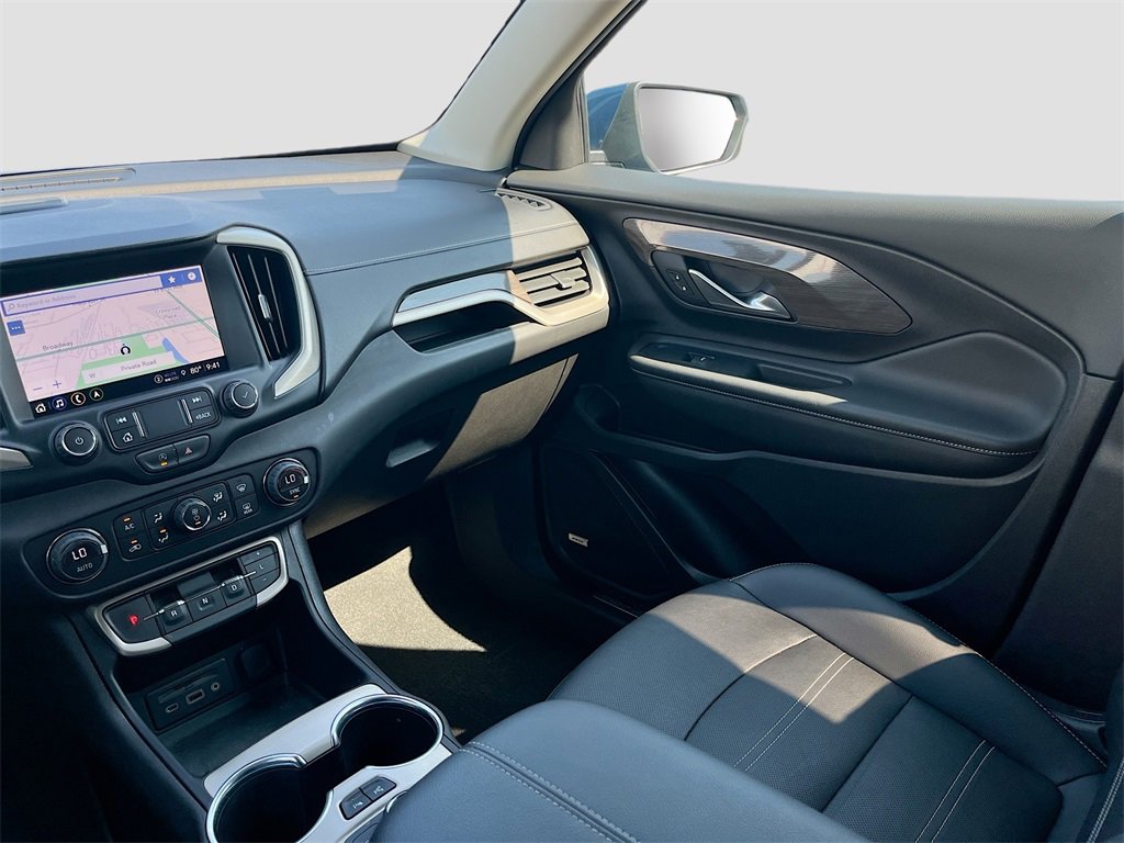 Used 2024 GMC Terrain Denali w/ Denali Premium Package image 25