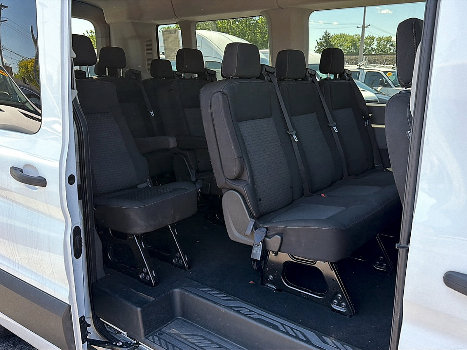 Used 2023 Ford Transit 350 XLT RWD image 27