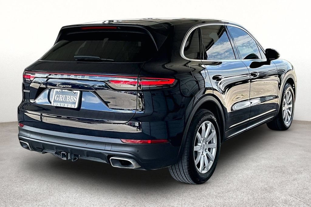 Used 2022 Porsche Cayenne Platinum Edition AWD/4WD image 2