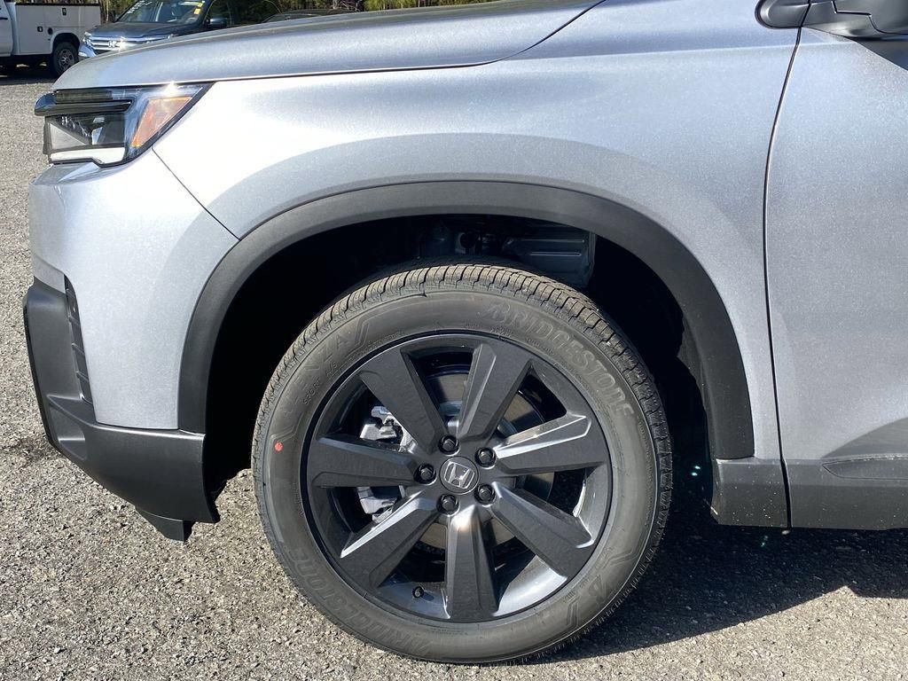 New 2026 Honda Pilot Sport image 18