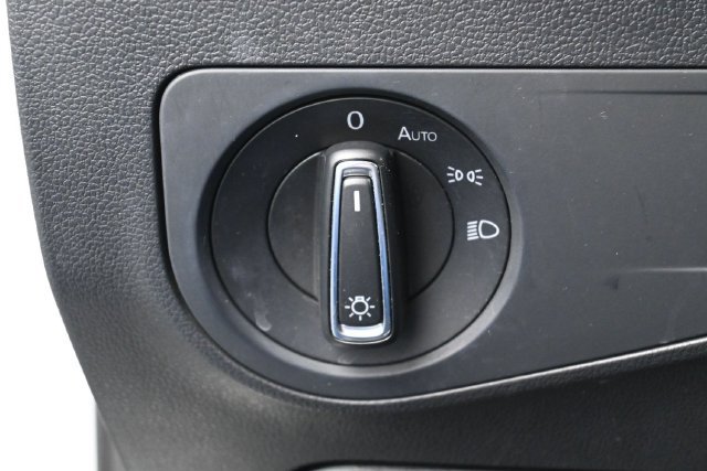 Used 2022 Volkswagen Tiguan SE AWD/4WD image 15
