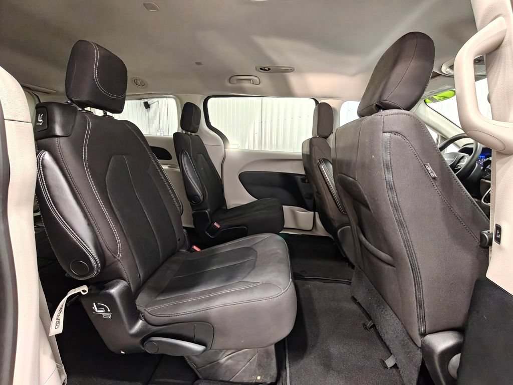 Used 2023 Chrysler Voyager LX FWD image 20