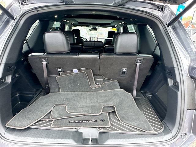 Certified 2025 Honda Pilot Black Edition image 28