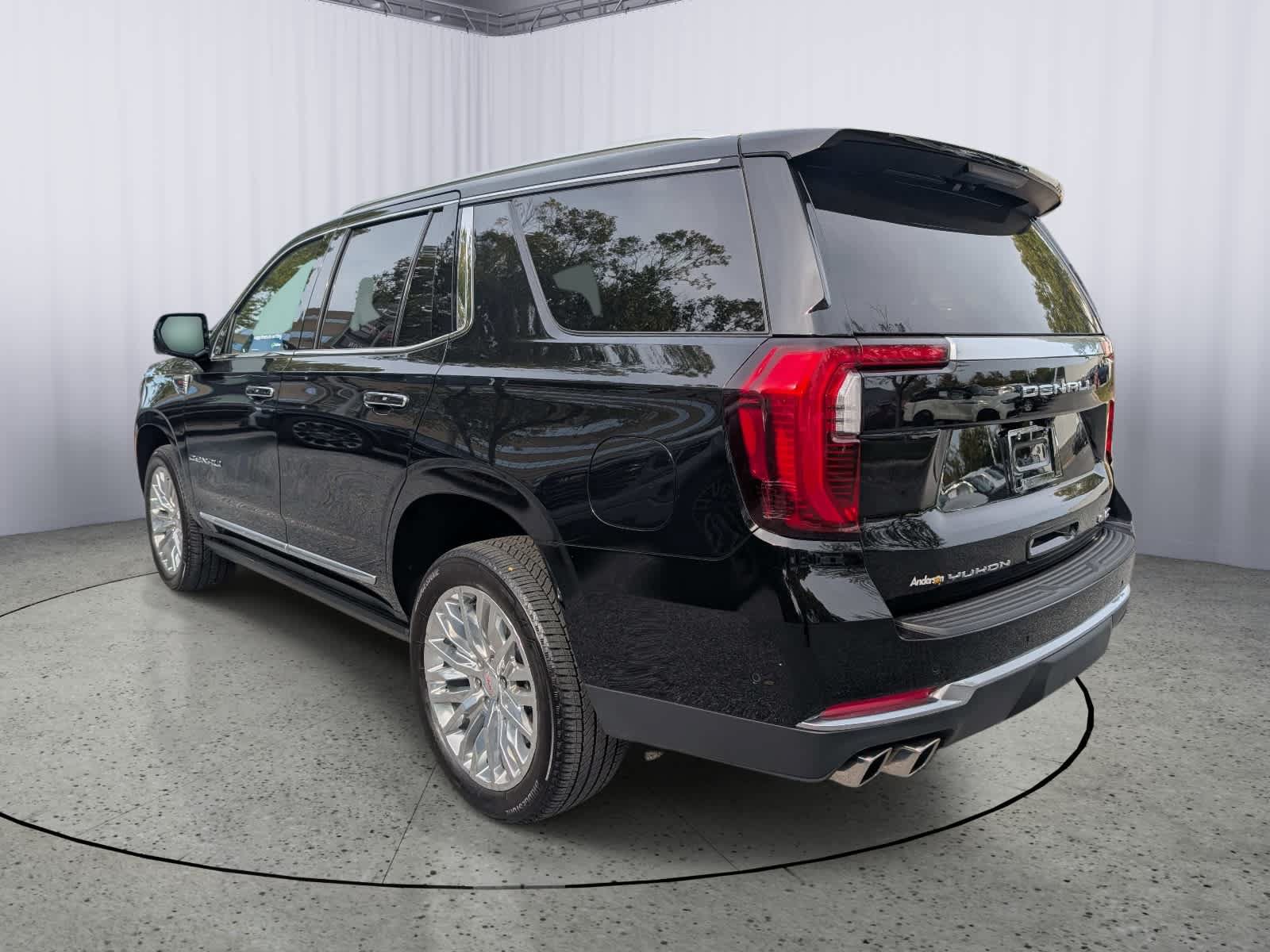 Certified 2026 GMC Yukon Denali w/ Sun & Power Step Package AWD/4WD image 5