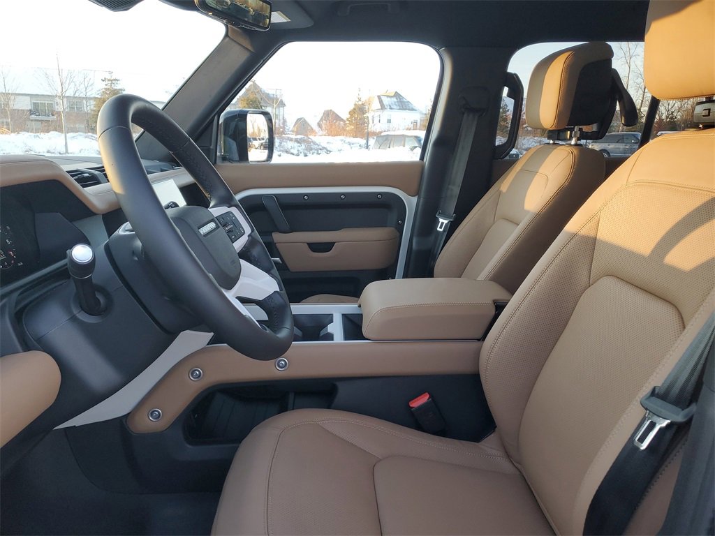 New 2026 Land Rover Defender 130 X-Dynamic SE image 7