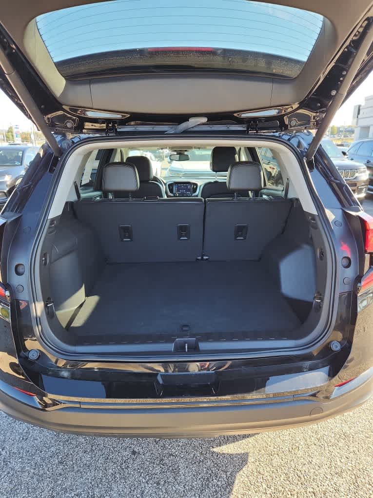 Used 2024 GMC Terrain SLT w/ Elevation Edition AWD/4WD image 21
