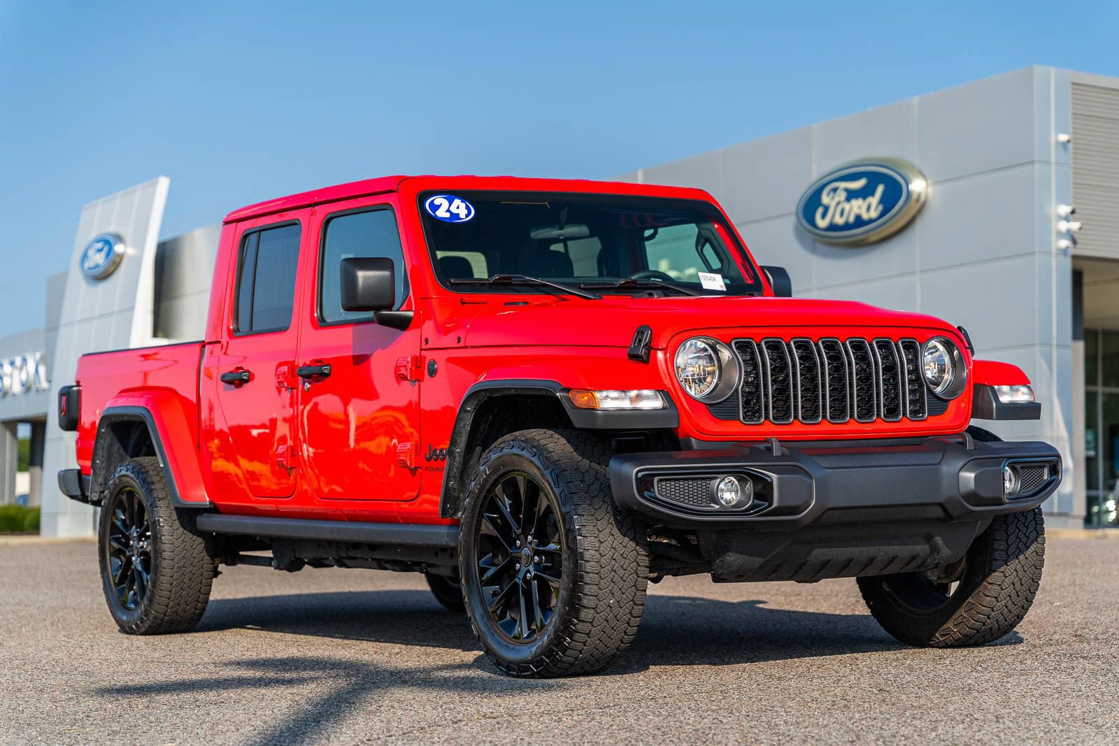 Used 2024 Jeep Gladiator Sport AWD/4WD video 1