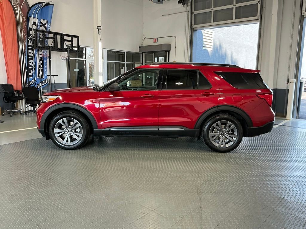 Used 2021 Ford Explorer XLT w/ Equipment Group 202A image 23