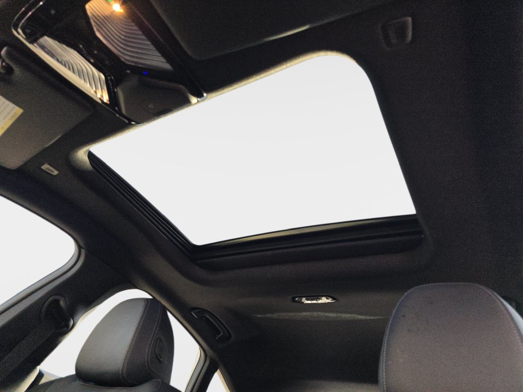 Used 2025 BMW i4 eDrive40 w/ M Sport Package RWD image 33