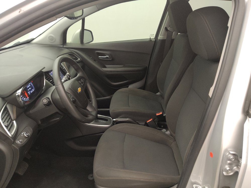 Used 2022 Chevrolet Trax LS w/ Tint and Cruise Package FWD image 17