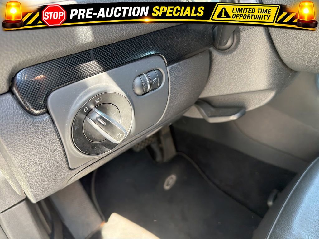 Used 2014 Volkswagen Jetta SE FWD image 38