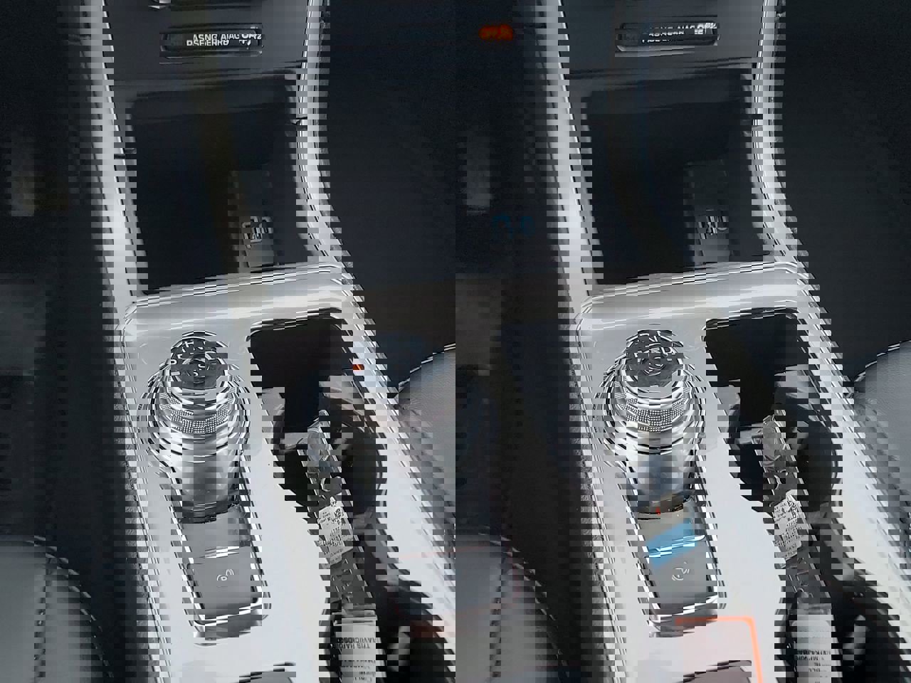 Used 2024 Ford Edge SEL w/ Convenience Package image 17