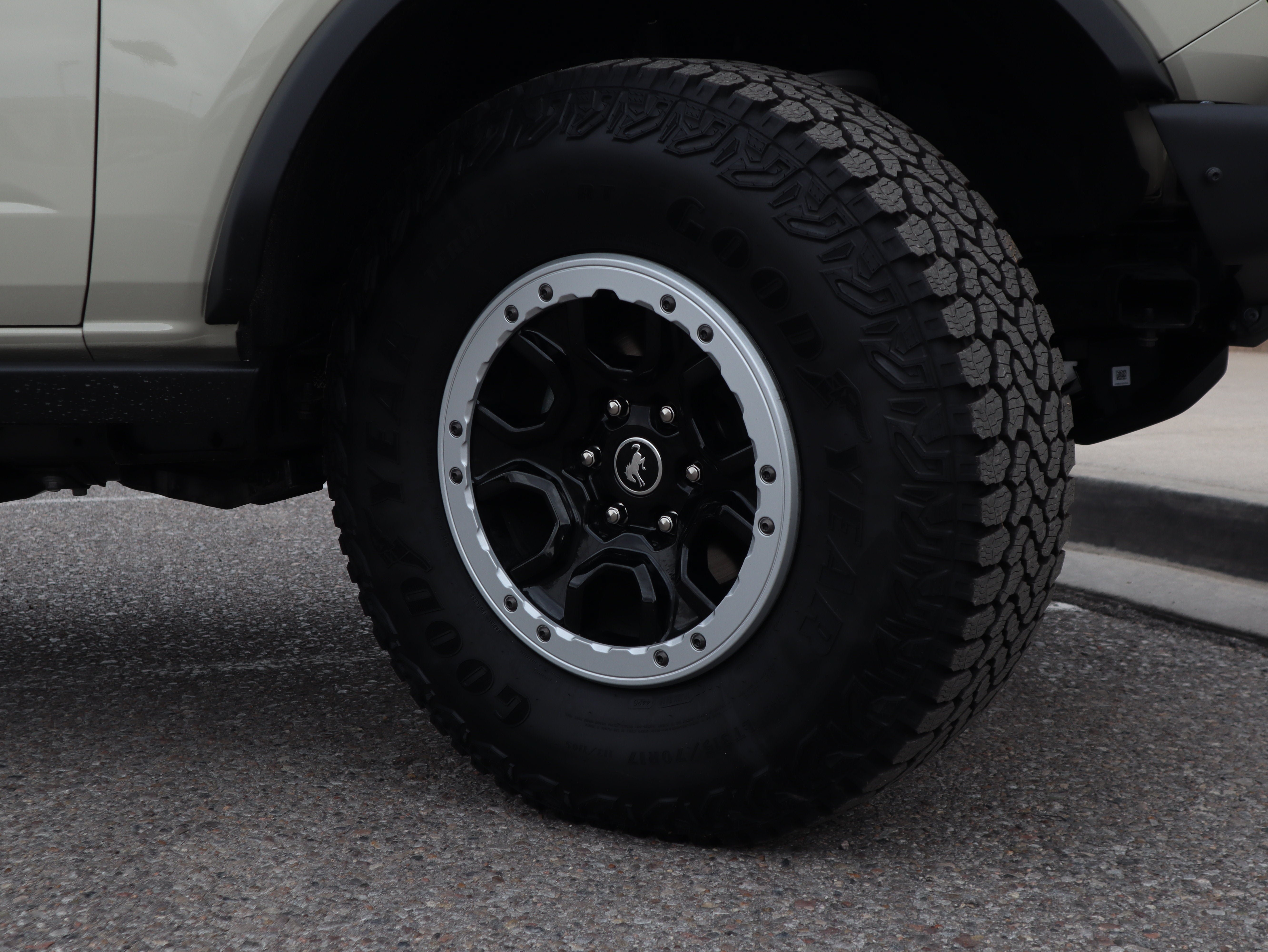 New 2026 Ford Bronco Badlands AWD/4WD image 13