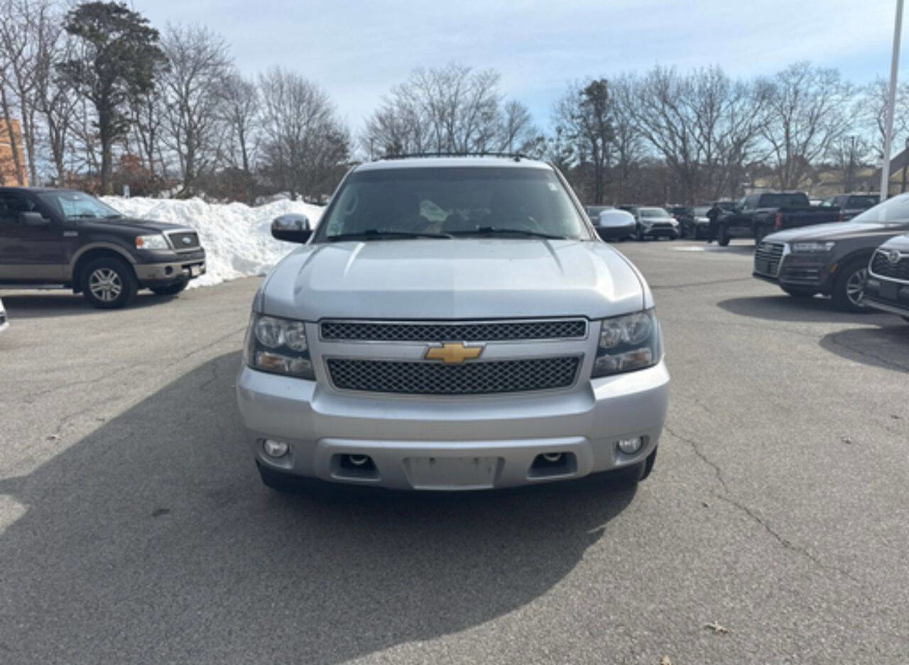 Used 2012 Chevrolet Suburban LTZ image 2