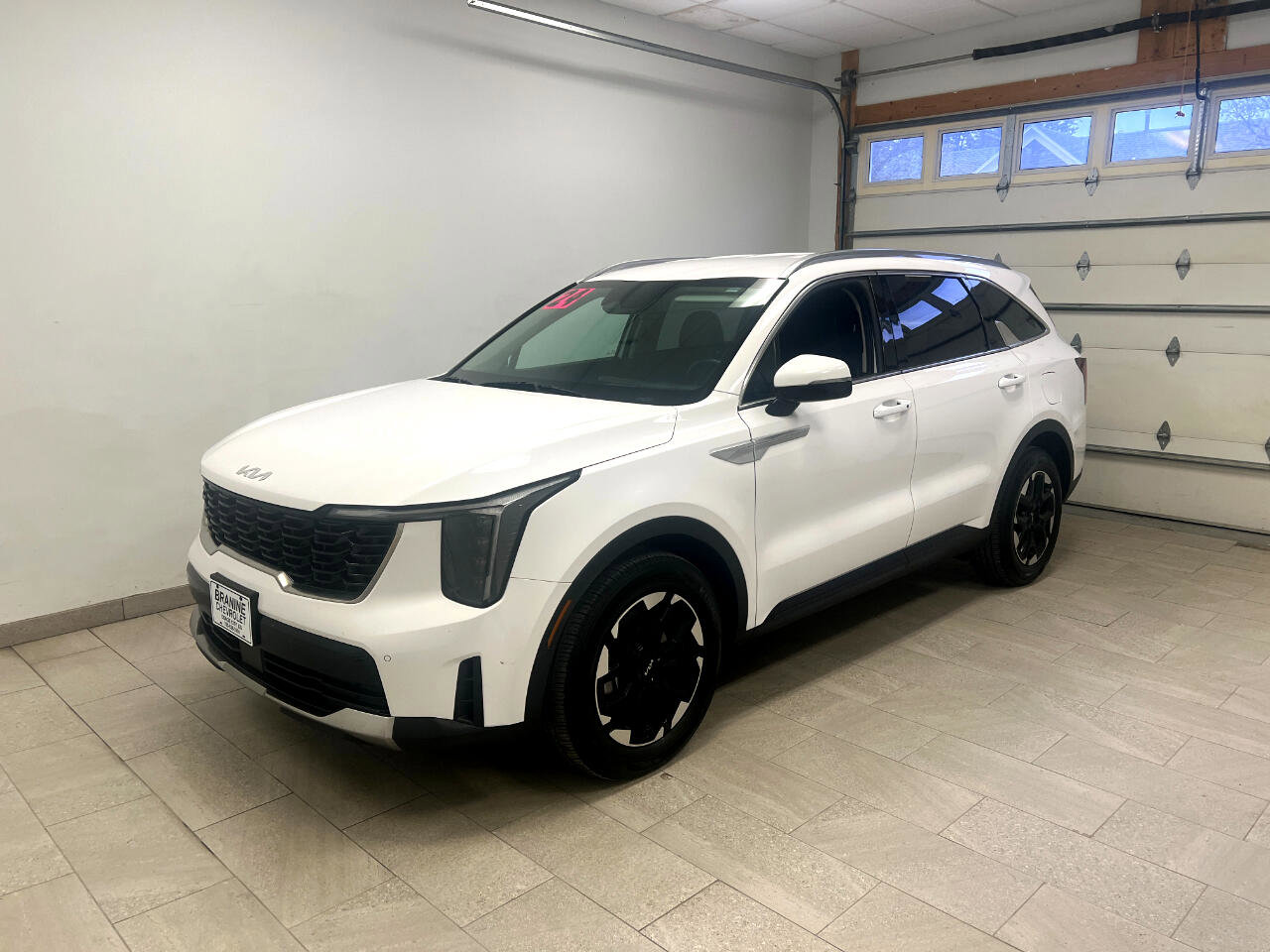 Used 2024 Kia Sorento S image 6