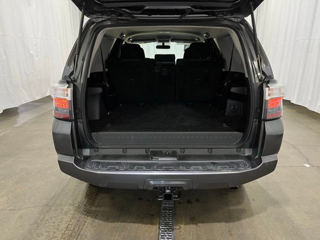 Certified 2019 Toyota 4Runner SR5 AWD/4WD image 14