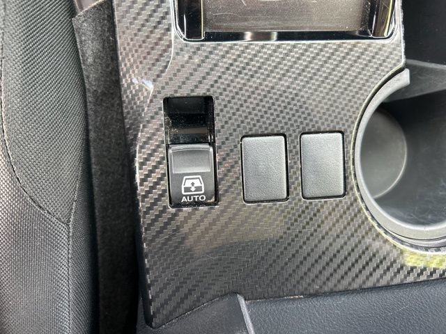 Used 2018 Toyota 4Runner TRD Off-Road AWD/4WD image 32