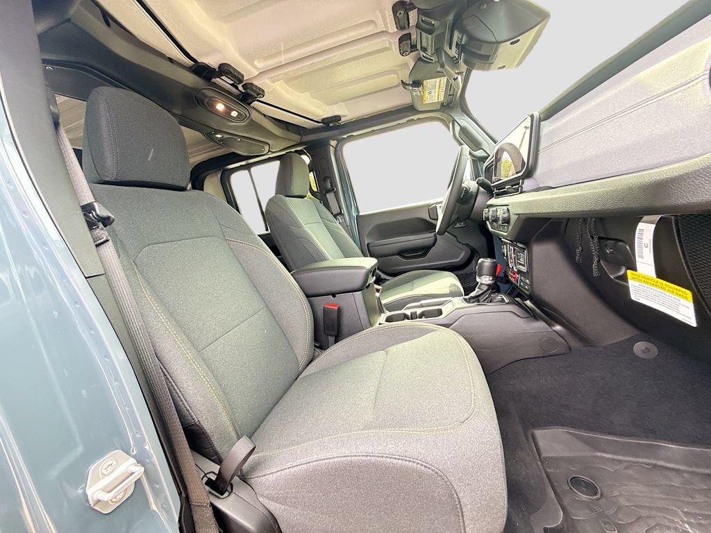 Used 2026 Jeep Gladiator Sport AWD/4WD image 33