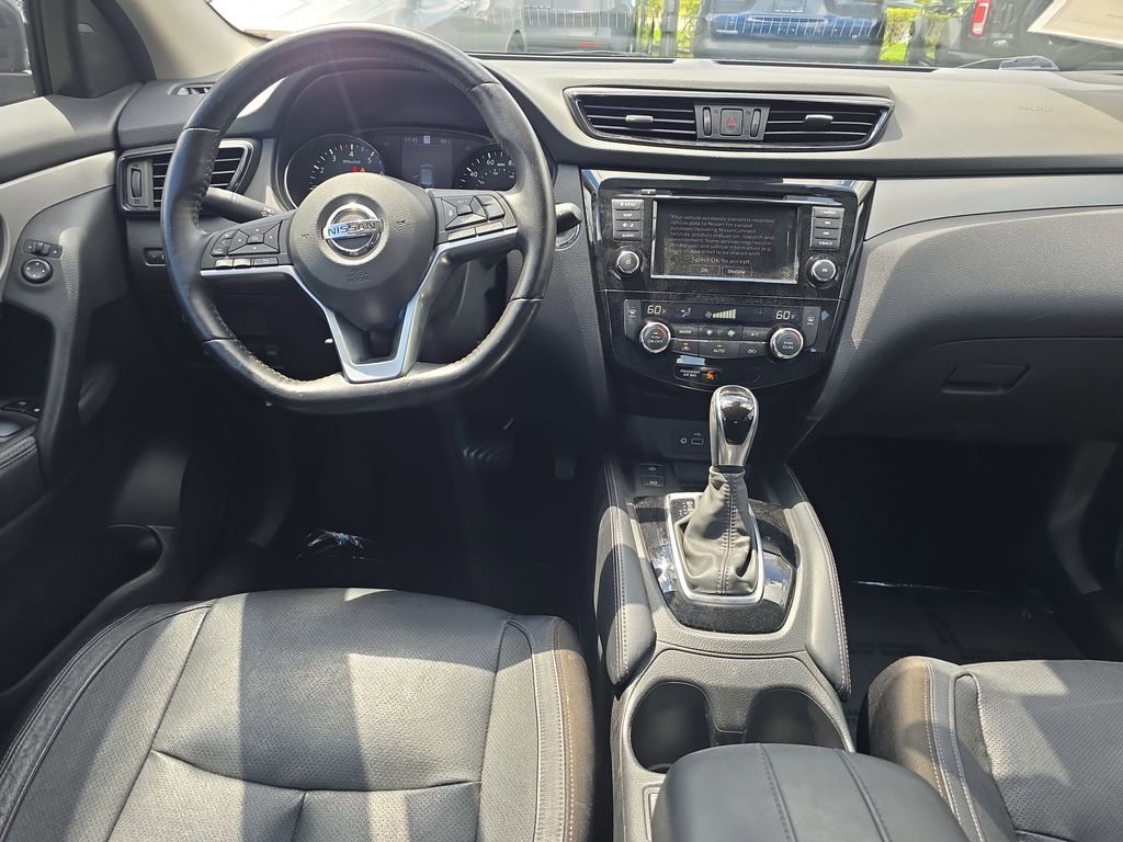 Used 2020 Nissan Rogue Sport SL FWD image 14