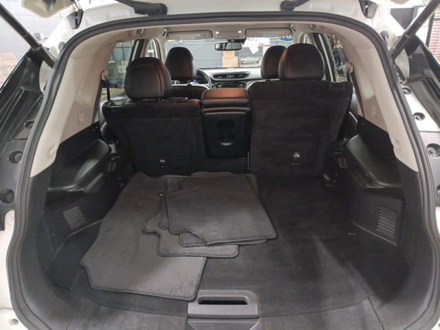 Used 2018 Nissan Rogue SL image 31