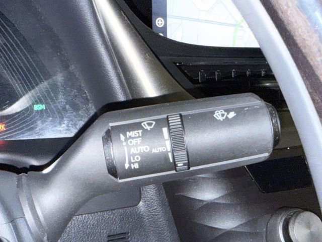 Certified 2021 Lexus ES 300h w/ Accessory Package image 31