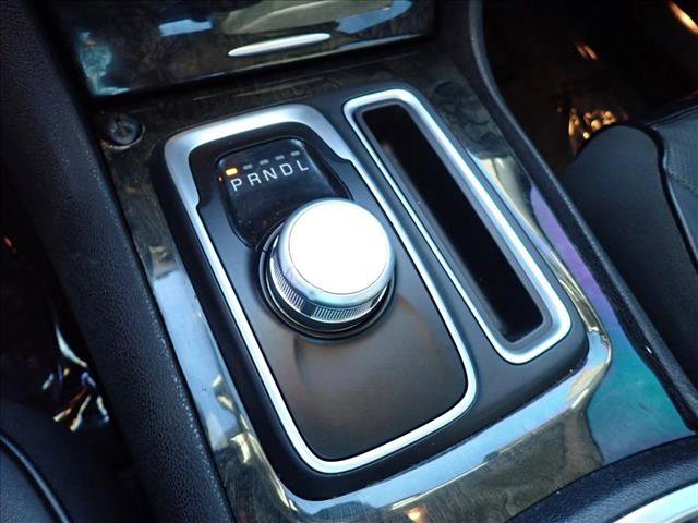 Used 2018 Chrysler 300 Limited image 19