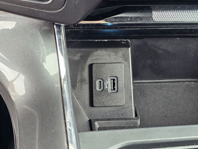 Certified 2021 Ford F150 Lariat w/ Equipment Group 502A High image 23