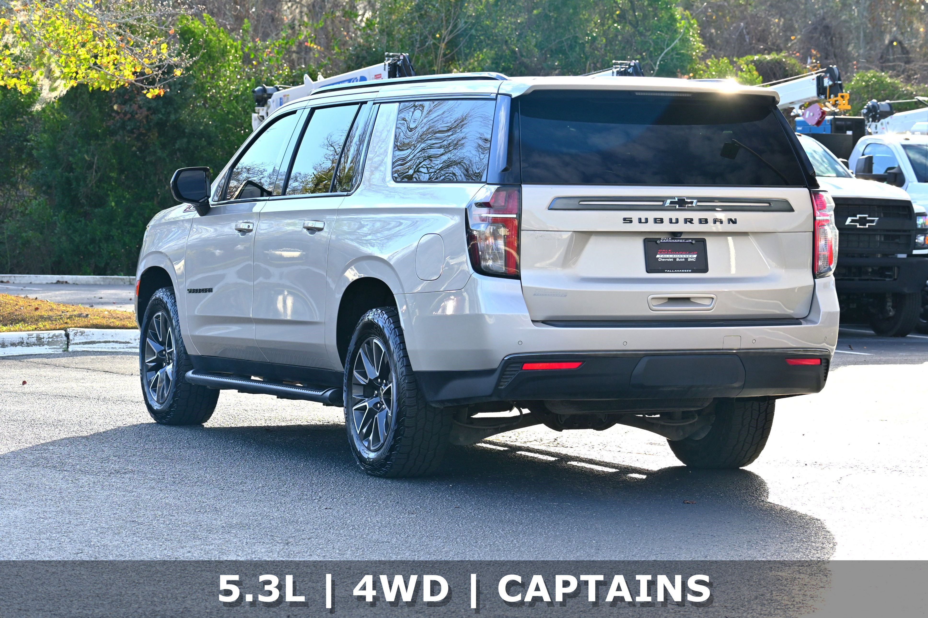 Used 2022 Chevrolet Suburban Z71 image 3