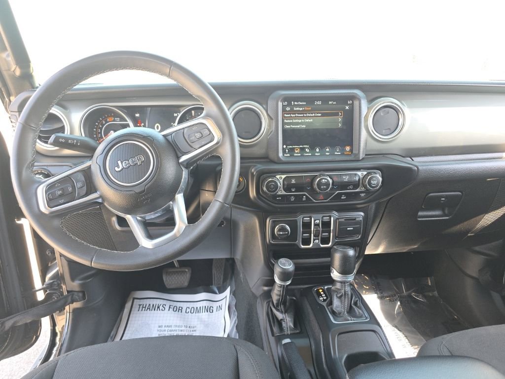 Used 2023 Jeep Wrangler Sahara image 10